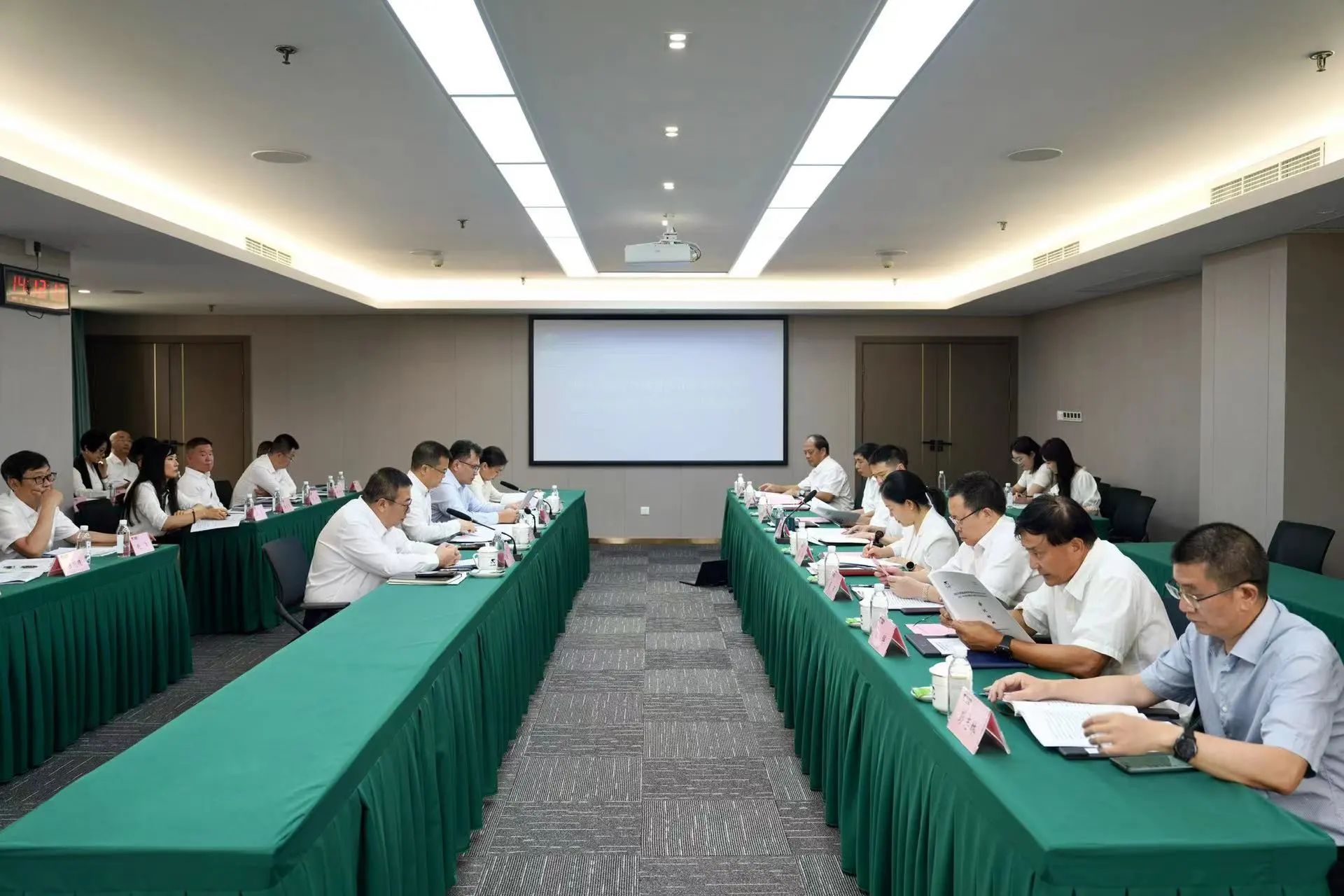 省J9九游会集团召开2023年度经理层向董事会述职报告会